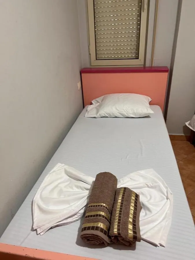 Apartament 8 Golem  Albanien